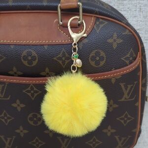 Pineapple, Yellow Pom Gold Keychain